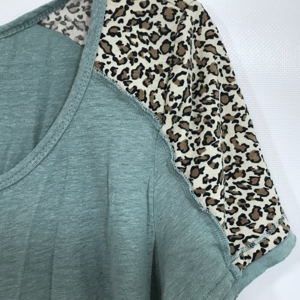 Umgee Linen Blend Scoop Neck Casual Top Leopard Print Sleeves Green L - Picture 4 of 6